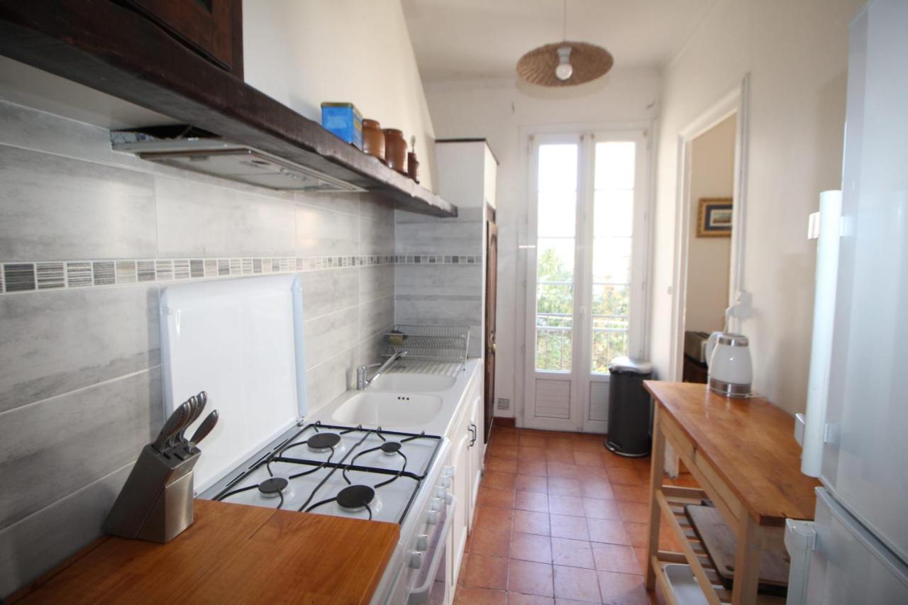 Roussy Nimes Romaine エクステリア 写真